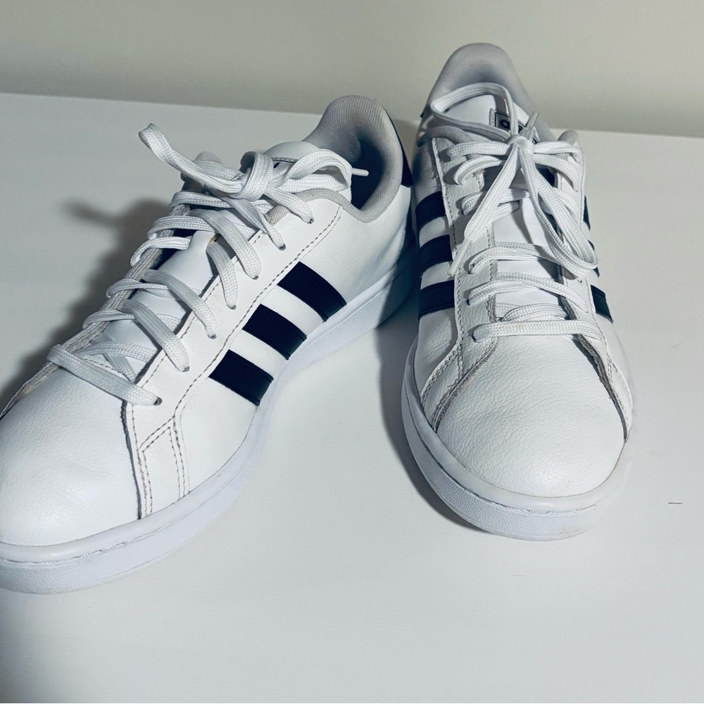 Adidas cloudfoam comfort sneakers